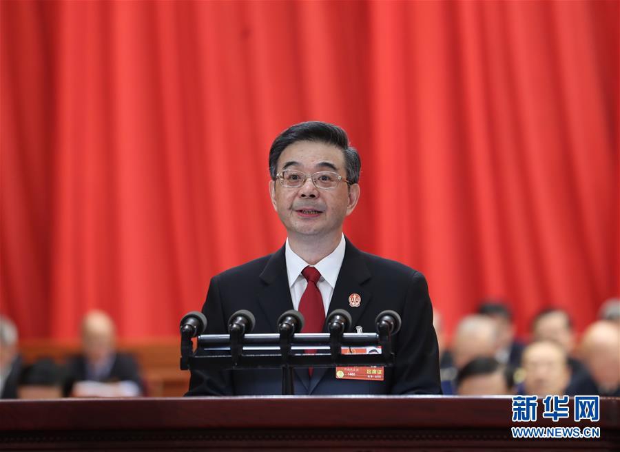 这娘们不像好人是什么梗